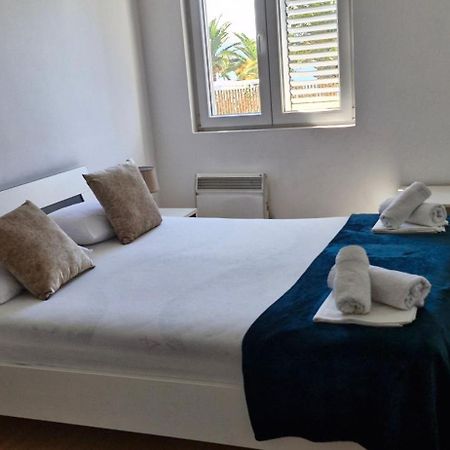 Chic Apartment In The City Center By The Sea Tivat Eksteriør billede