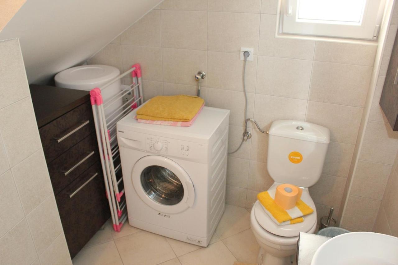 Chic Apartment In The City Center By The Sea Tivat Eksteriør billede
